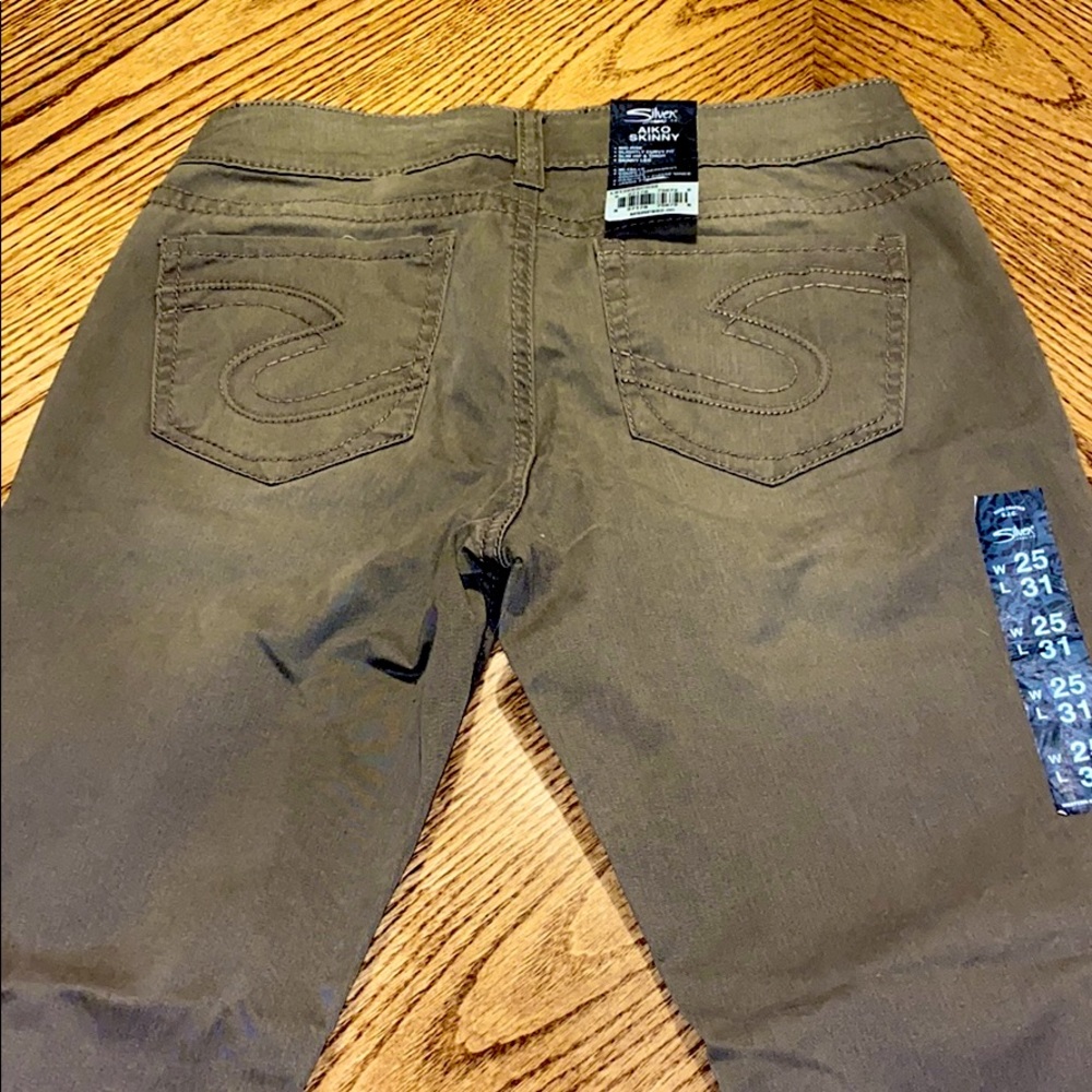 Silver Aiko Skinny Jeans New with tags 25x31